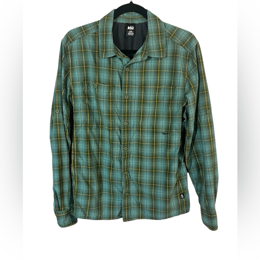 Men's REI Large Small Shirt Button Up Green Yellow Plaid Collar Pouch Pockets